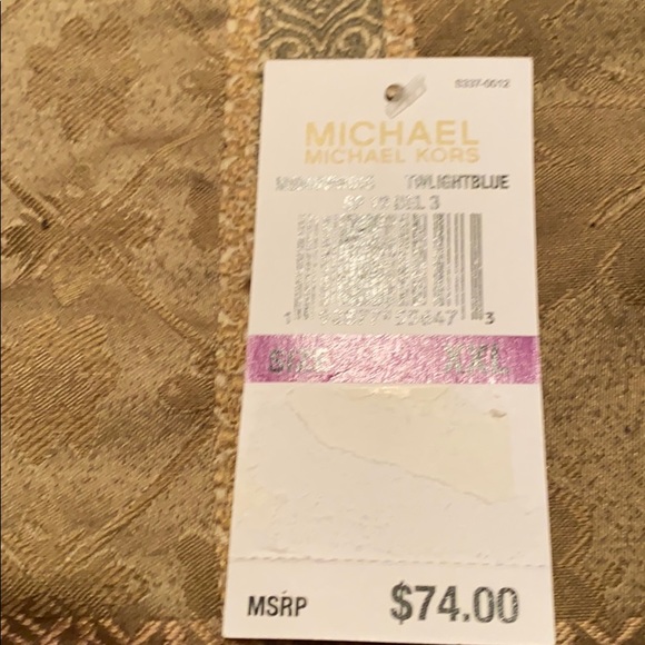 Women’s Blouse - Picture 2 of 2